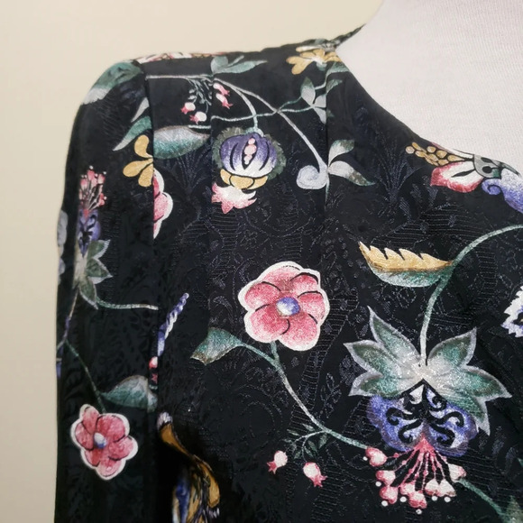 Vintage Liz Claiborne Suit • Black Floral • 2 pieces • 80s • Sz 6 - Picture 4 of 9